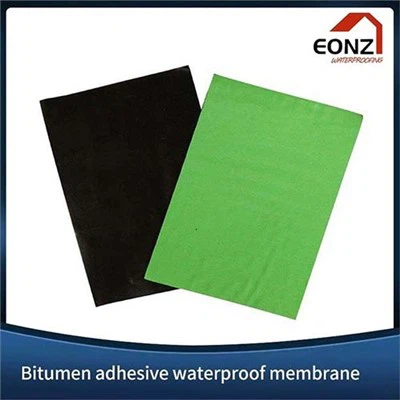 Zelfklevende bitumenplaat